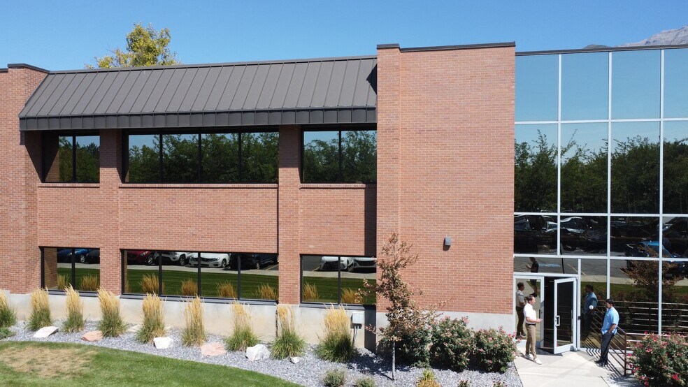 Primary Photo Of 500-560 E Timpanogos Cir, Orem Office For Lease