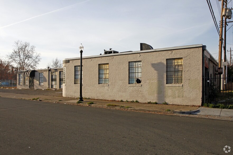 More Photos Of 1623-1625 Del Paso Blvd, Sacramento Freestanding For Sale