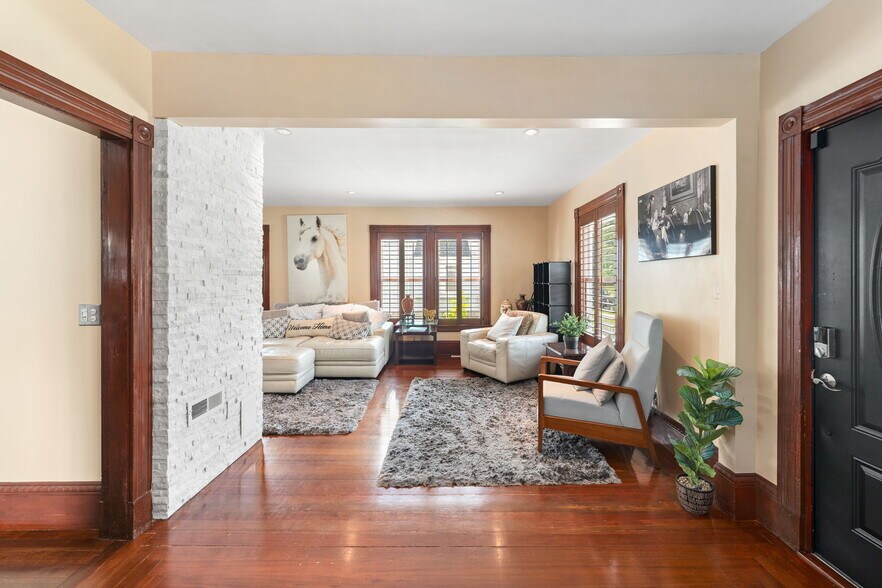 More Photos Of 47 Clinton St, Framingham Apartments For Sale