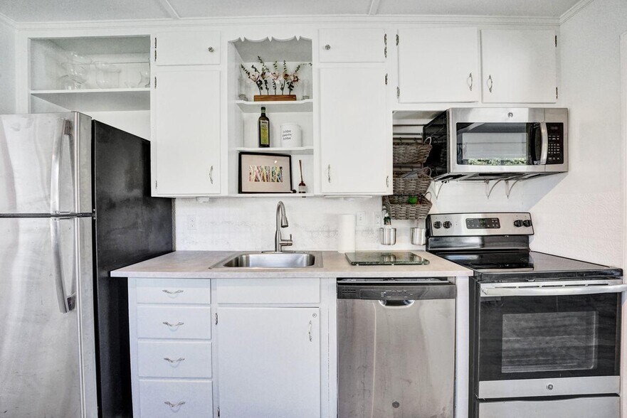More Photos Of 221 S Ocean Breeze, Lake Worth Beach Multifamily For Sale