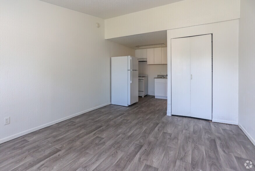 More Photos Of 4990 North Ln, Orlando Apartments For Sale