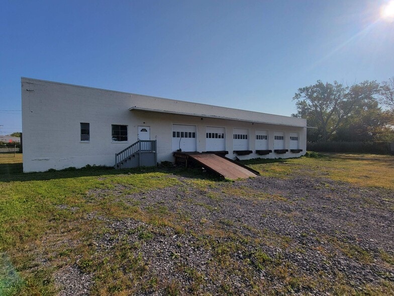 More Photos Of 105 Meade Rd, Syracuse Truck Terminal For Sale
