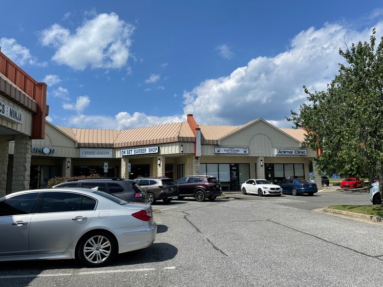 More Photos Of 10525-10595 Middleport Ln, White Plains Unknown For Lease