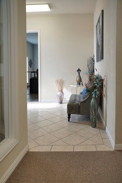 More Photos Of 3918 Telephone Rd, Lake Worth Medical For Lease