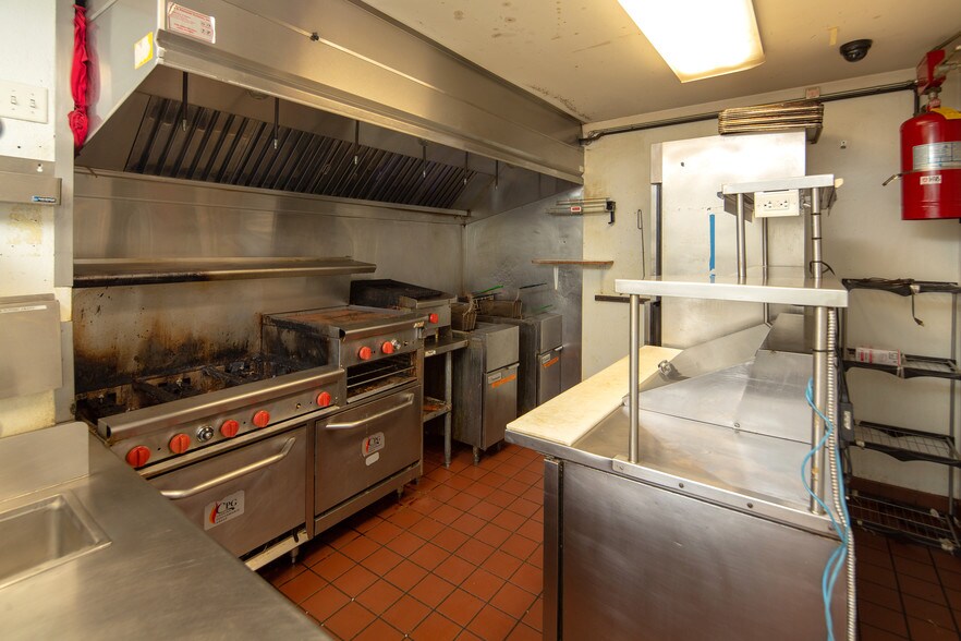 More Photos Of 1441 S West End Blvd, Quakertown Restaurant For Sale