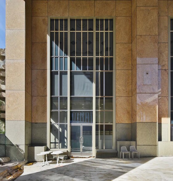 More Photos Of 1999 Avenue of the Stars, Los Angeles Office For Lease