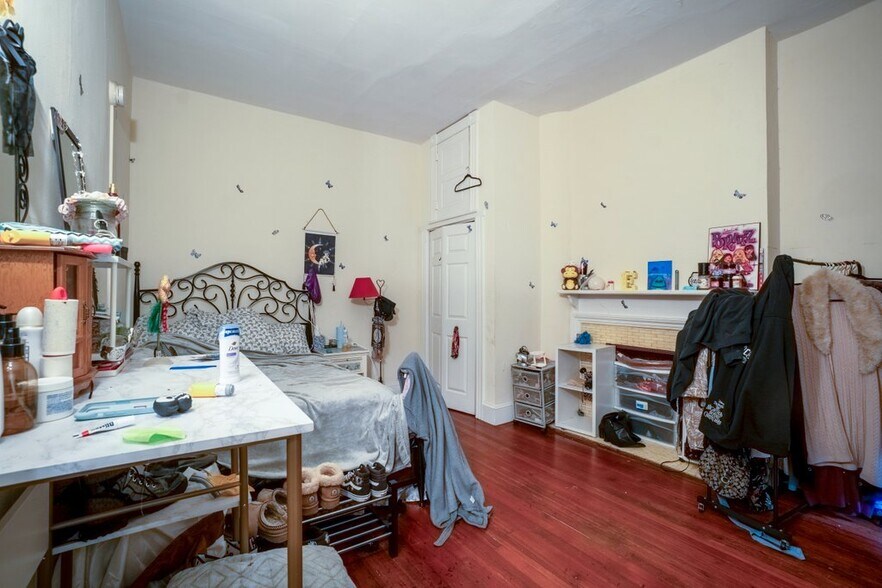 More Photos Of , Baltimore General Retail For Sale