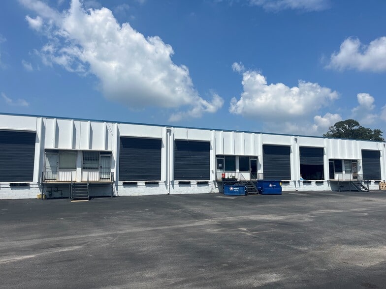 More Photos Of 4674 Clark Howell Hwy, College Park Warehouse For Lease
