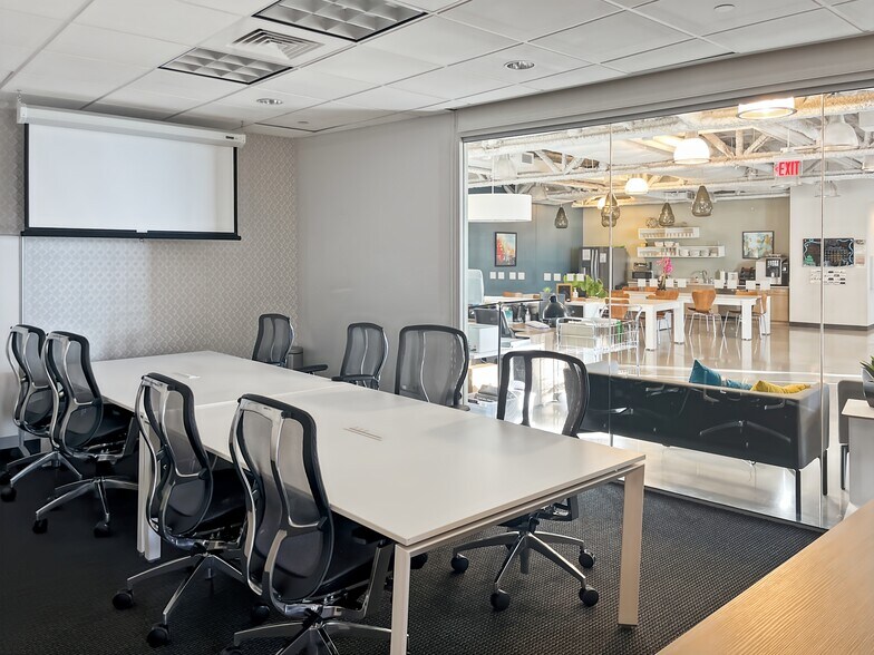 More Photos Of 1 Marina Park Dr, Boston Coworking Space