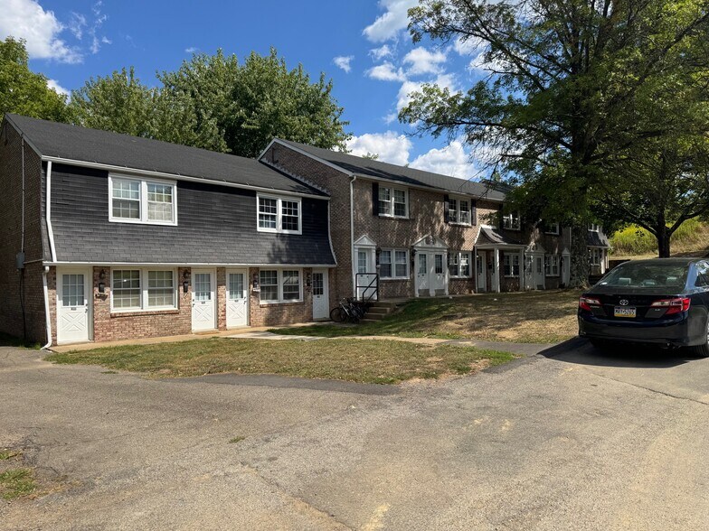 More Photos Of 278 Cameron Dr, Slippery Rock Apartments For Sale