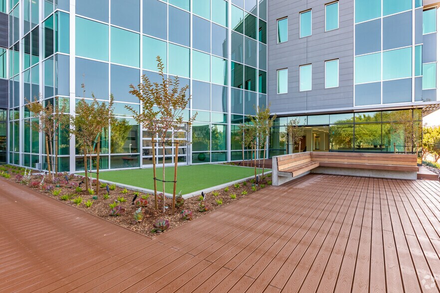 More Photos Of 12121 Scripps Summit Dr, San Diego Office For Lease