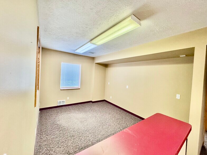 More Photos Of 24653-24655 Sprague Rd, Columbia Station Office For Lease