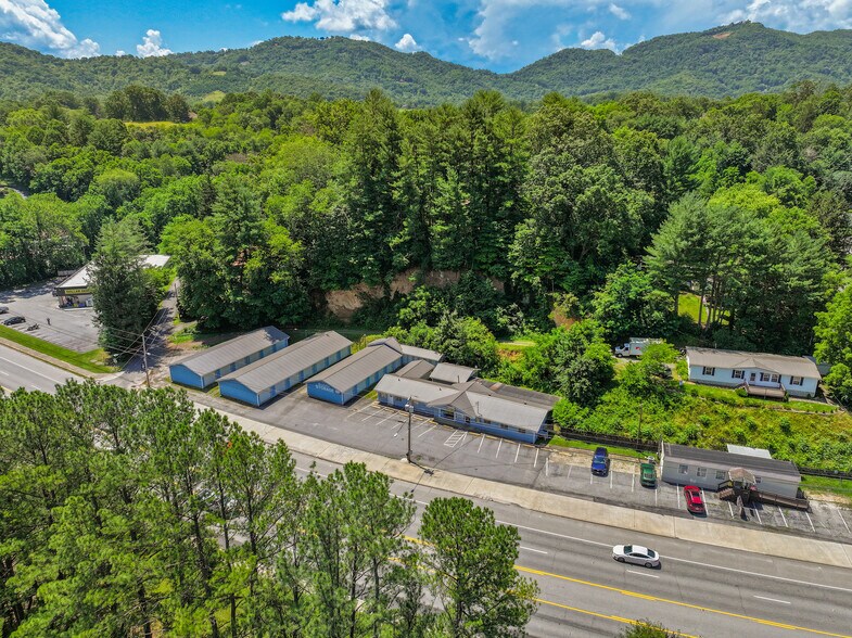 More Photos Of 8275 Carolina Blvd, Clyde General Retail For Sale