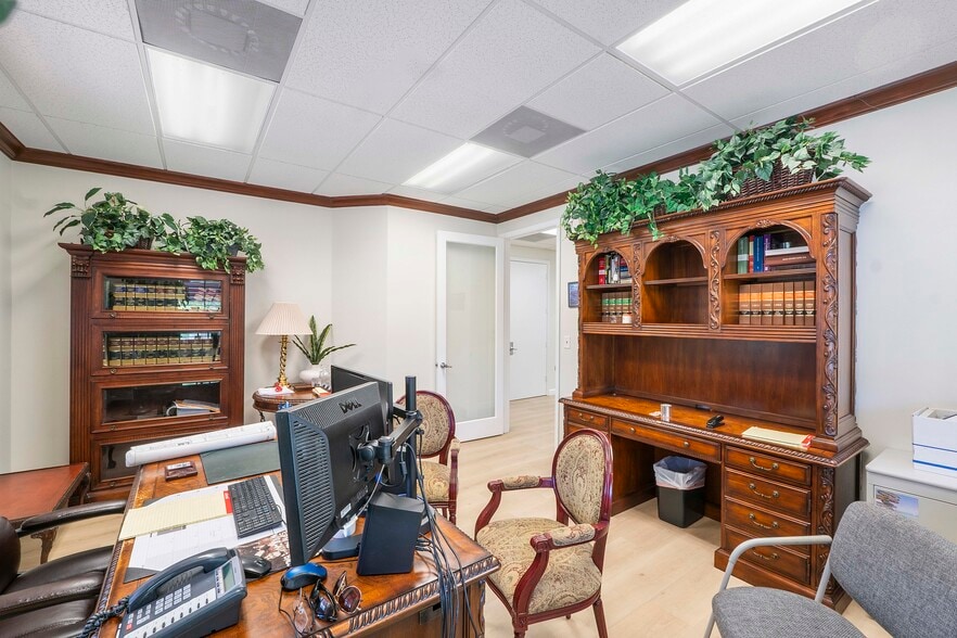 More Photos Of 5571 N University Dr, Coral Springs Office Residential For Sale