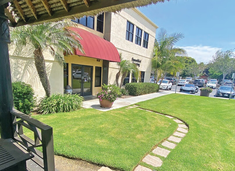 More Photos Of 345 Saxony Rd, Encinitas Medical For Lease