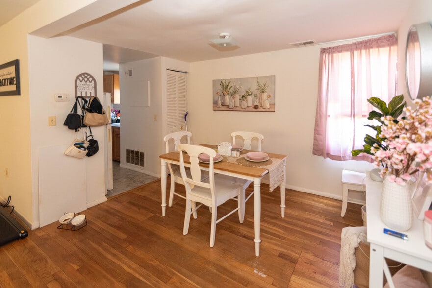 More Photos Of 1214 Walker Ave, Baltimore Apartments For Sale