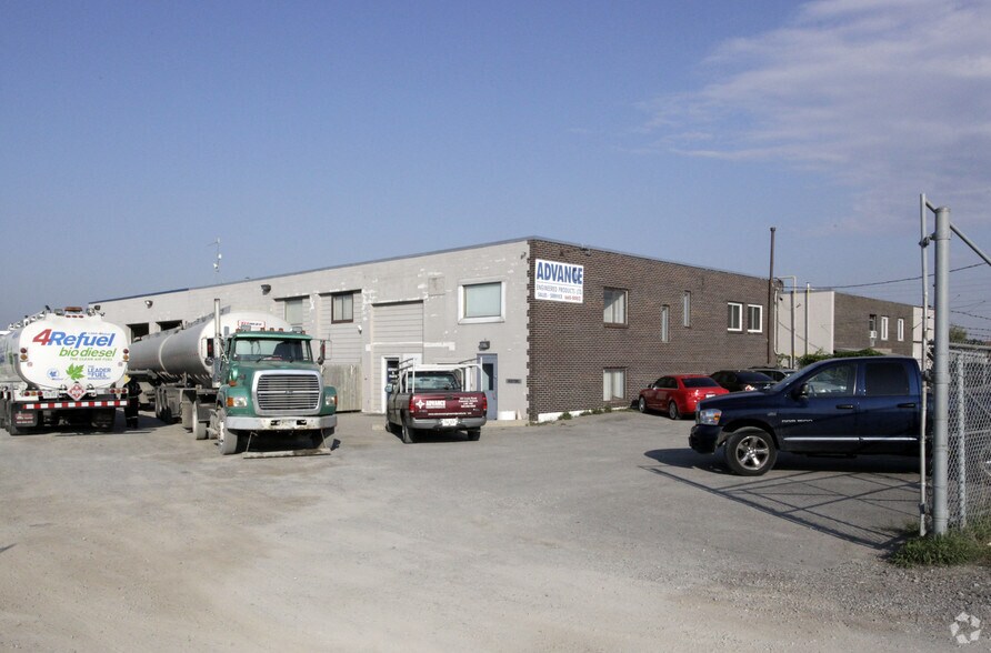 More Photos Of 100 Costa Rd, Vaughan Manufacturing For Lease
