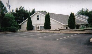 More Photos Of 933-941 Gardenview Office Pky, Creve Coeur Office For Lease