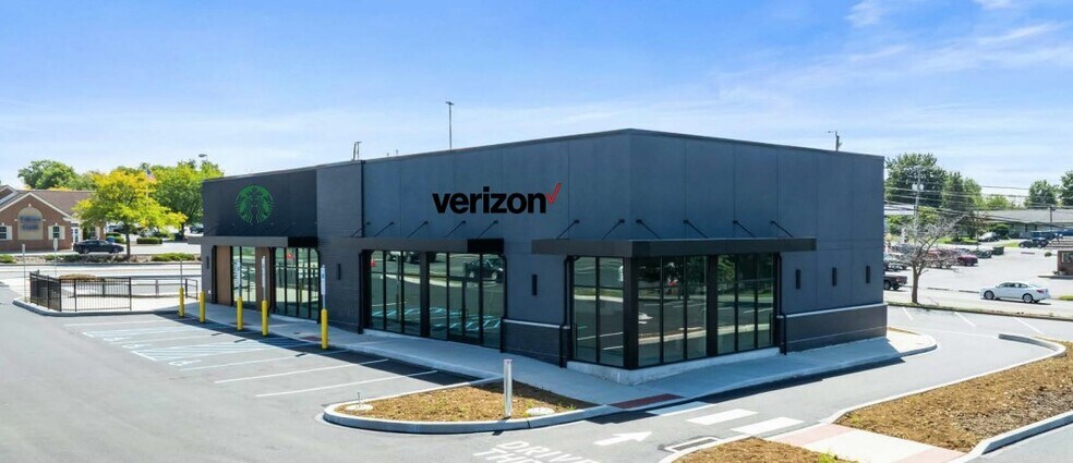 Primary Photo Of 1605 S Market St, Elizabethtown Freestanding For Sale