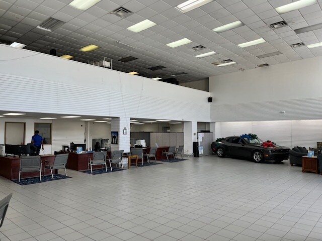 More Photos Of 3450 W Colonial Dr, Orlando Auto Dealership For Sale