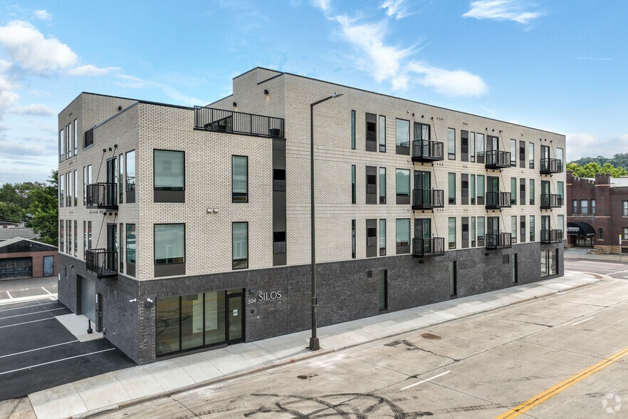 Primary Photo Of 302 N 2nd St, Mankato Apartments For Lease