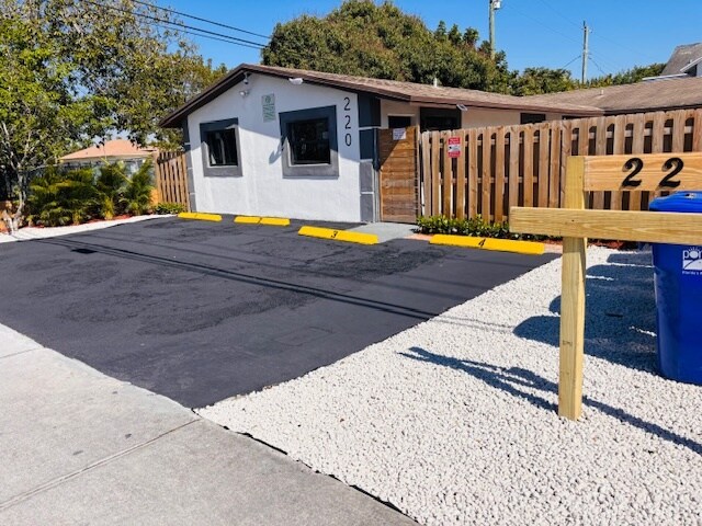 More Photos Of 220 NW 27th Ave, Pompano Beach Apartments For Sale