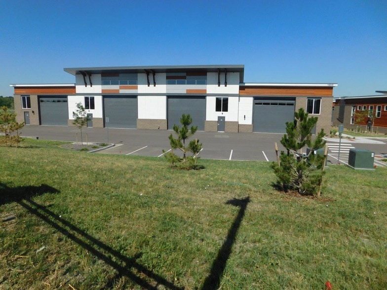 More Photos Of 18133 Lincoln Meadows Pky, Parker Self Storage For Sale