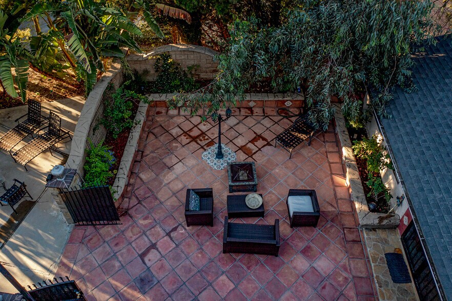 More Photos Of 365 S Mohler Dr, Anaheim Specialty For Sale