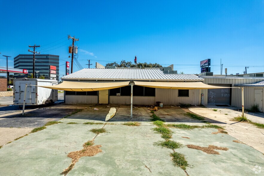 More Photos Of 9907 San Pedro Ave, San Antonio Auto Dealership For Sale