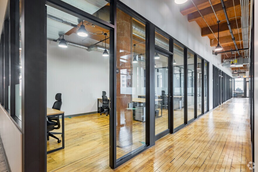 More Photos Of 320 W Ohio St, Chicago Coworking Space