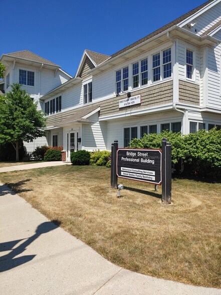 More Photos Of 1240 13th Ave, Grafton Office For Sale