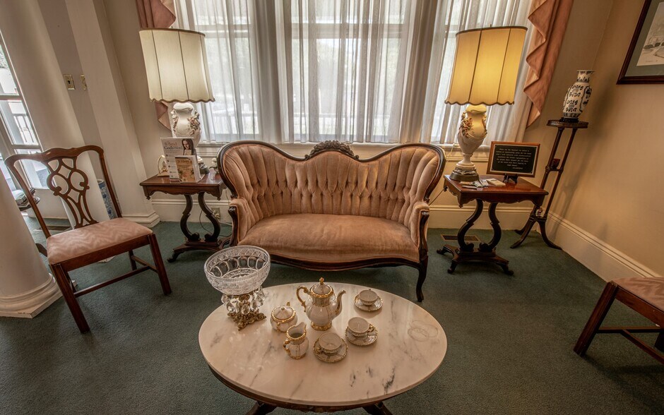 More Photos Of 913 N Arendell Ave, Zebulon Funeral Home For Sale