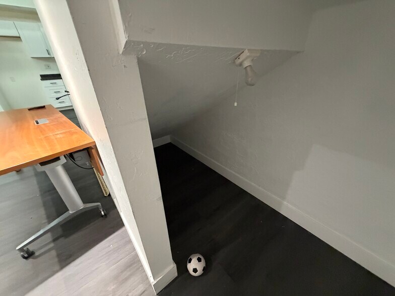 More Photos Of 4885 S 900 E, Salt Lake City Office For Sale