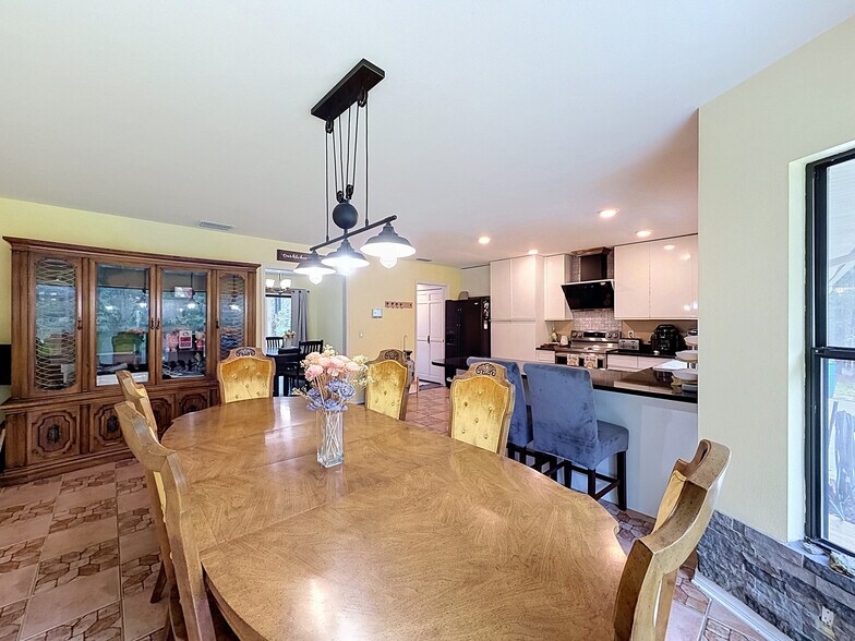 More Photos Of 26311 Willow St, Brooksville Specialty For Sale