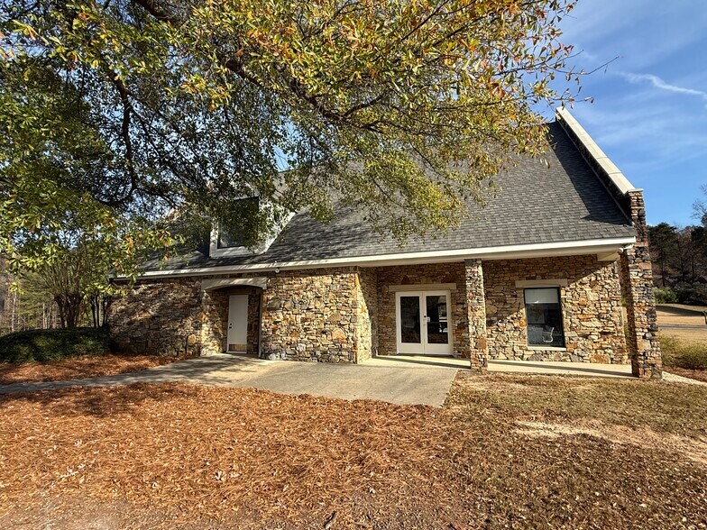 More Photos Of 204 Griffin Park Dr, Birmingham Office For Sale