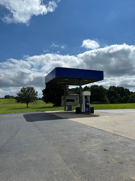 More Photos Of 4863 NC 8 Hwy N, Lawsonville Convenience Store For Sale
