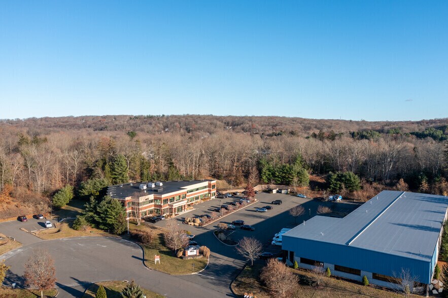 More Photos Of 12 Turnberry Ln, Newtown Office For Lease