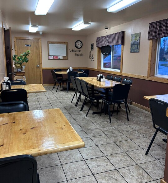 More Photos Of N17480 US Highway 141, Beecher Restaurant For Sale