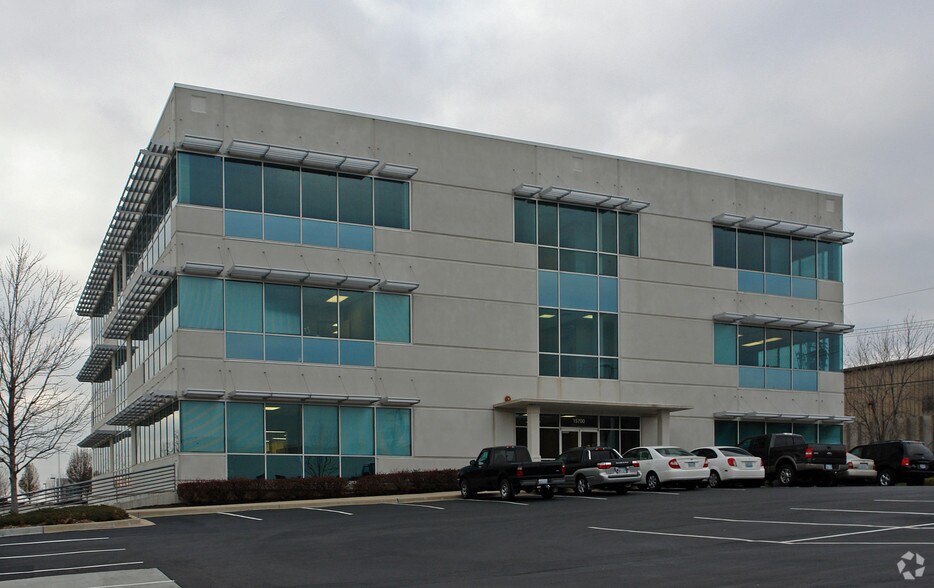 More Photos Of 15700 College Blvd, Lenexa Office For Lease