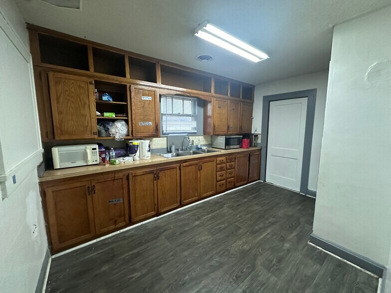 More Photos Of 1447 S 55th St, Kansas City Daycare Center For Sale