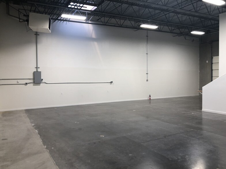 More Photos Of 96 N 1800 W, Lindon Warehouse For Lease