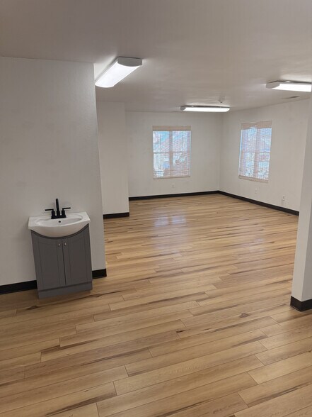 More Photos Of 1380 Triad Center Dr, Saint Peters Office For Lease