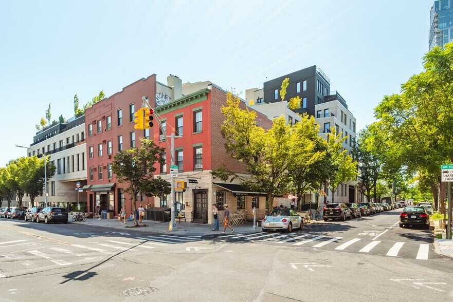 More Photos Of 47 Franklin St, Brooklyn Apartments For Sale
