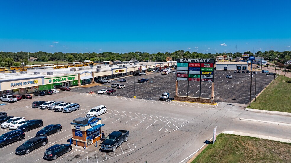 More Photos Of I-35 & Waco Dr, Waco Land For Lease