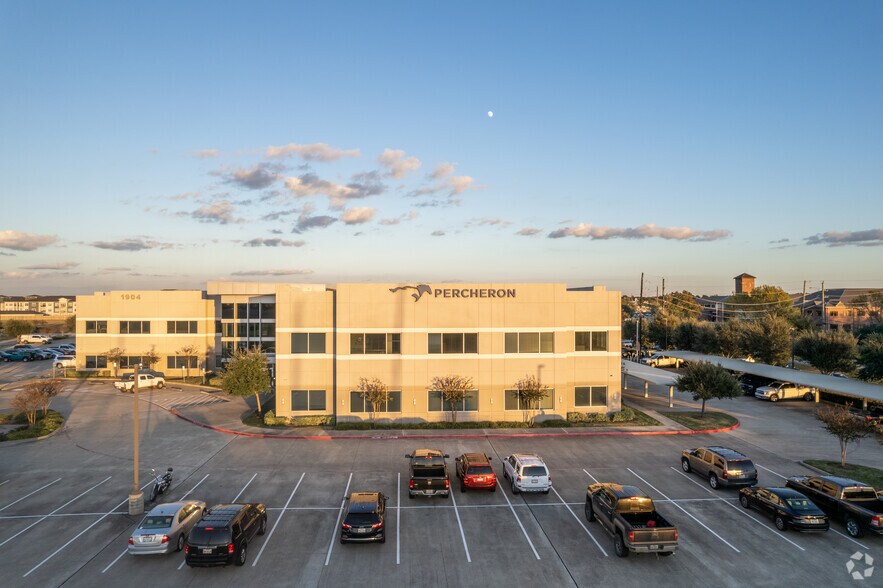 More Photos Of 1904 Grand Parkway W, Katy Office For Lease