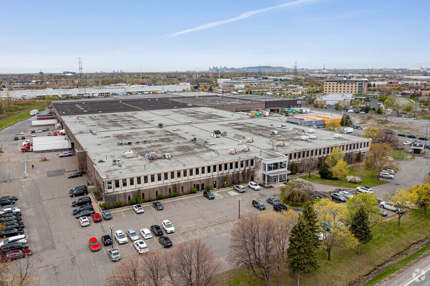 More Photos Of 1250 Rue Nobel, Boucherville Warehouse For Lease