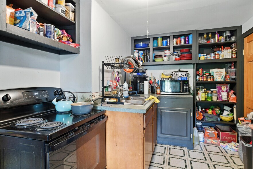 More Photos Of 11 N Main St, Belchertown Office Residential For Sale