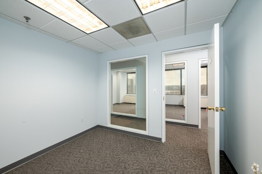 Photo of 9th Floor Ste 910