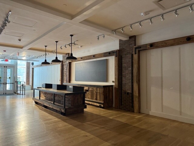 More Photos Of 1 Church St, Burlington Office For Lease