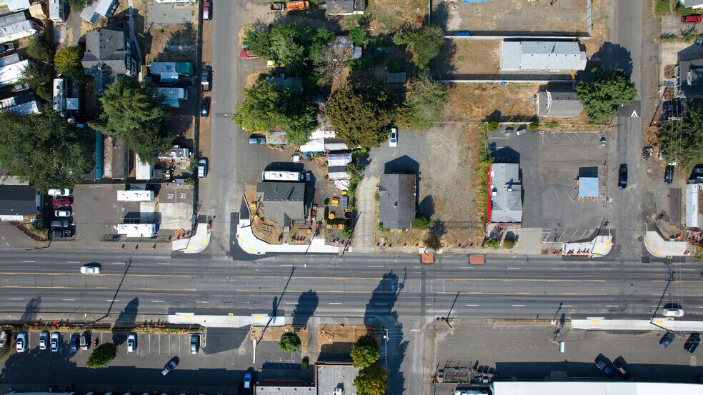 More Photos Of 8137 SE Henderson Ave, Portland Freestanding For Sale